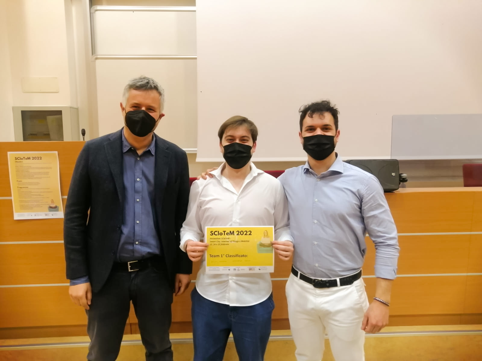 Chiusura e vincitori hackathon “SCIoTeM 2022-Smart City, Internet of Things e Mobilità”